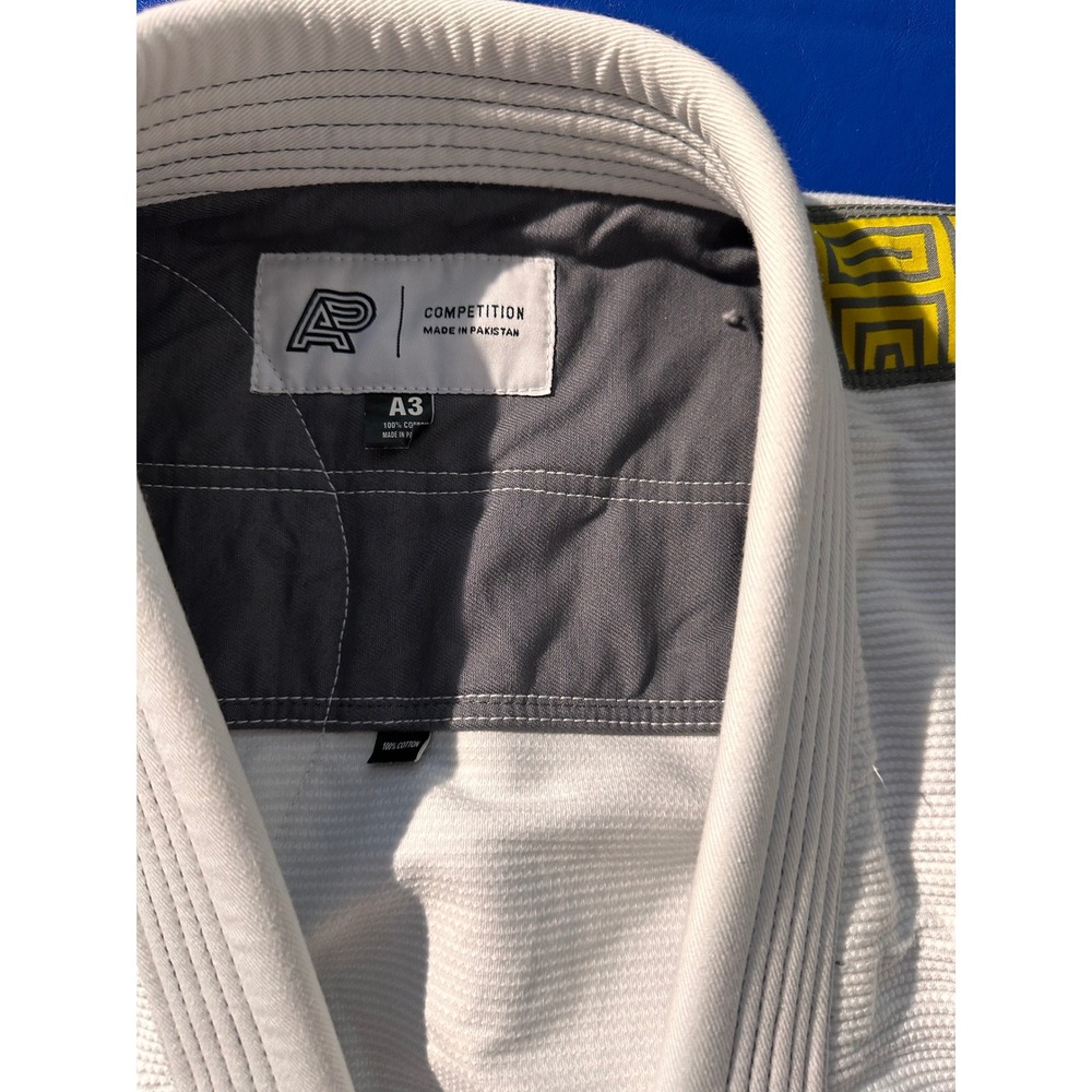 Albino & Preto A&P Competition BJJ Gi White Yellow Mens Size A3 Jiu Jitsu Kimono